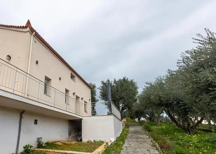 Sarantou House Villa *